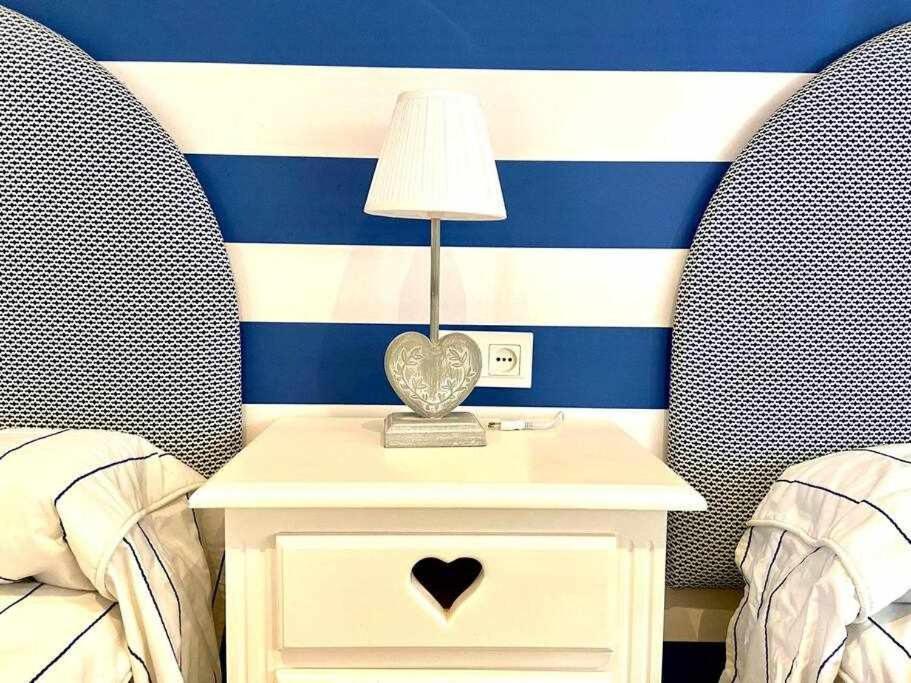 Apartamento Sea View By Solymar Holiday Torre Del Mar Bagian luar foto