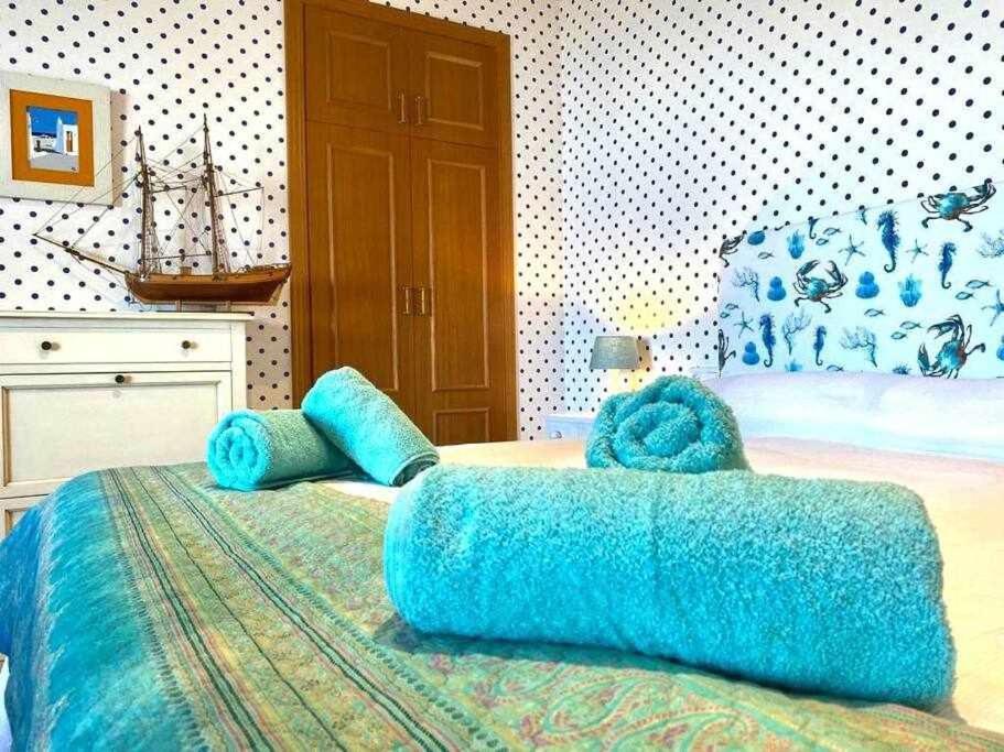 Apartamento Sea View By Solymar Holiday Torre Del Mar Bagian luar foto
