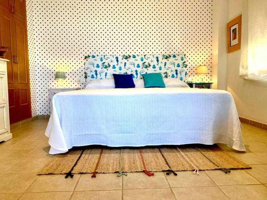 Apartamento Sea View By Solymar Holiday Torre Del Mar Bagian luar foto